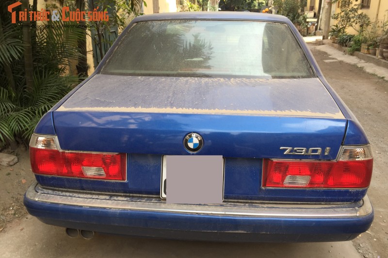 Xe sang BMW 730i phu bui, “bo xo” o via he Ha Noi-Hinh-5